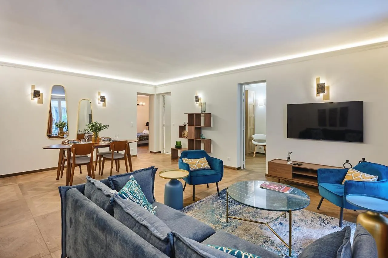 Apartment Le Marais By Studio Prestige Paris France