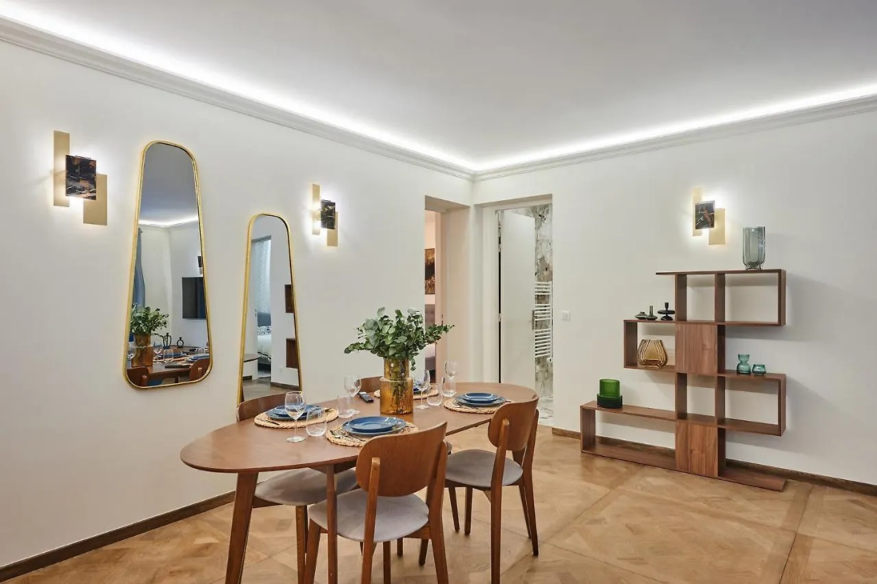 Apartment Le Marais By Studio Prestige Paris France